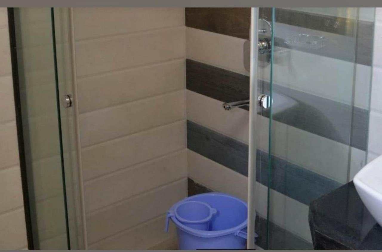 Hotel Meadows Váránaszi Kültér fotó