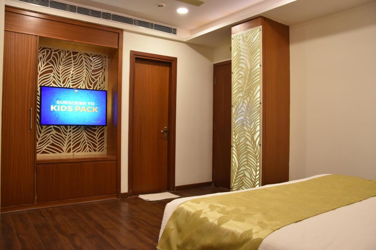 Hotel Meadows Váránaszi Kültér fotó